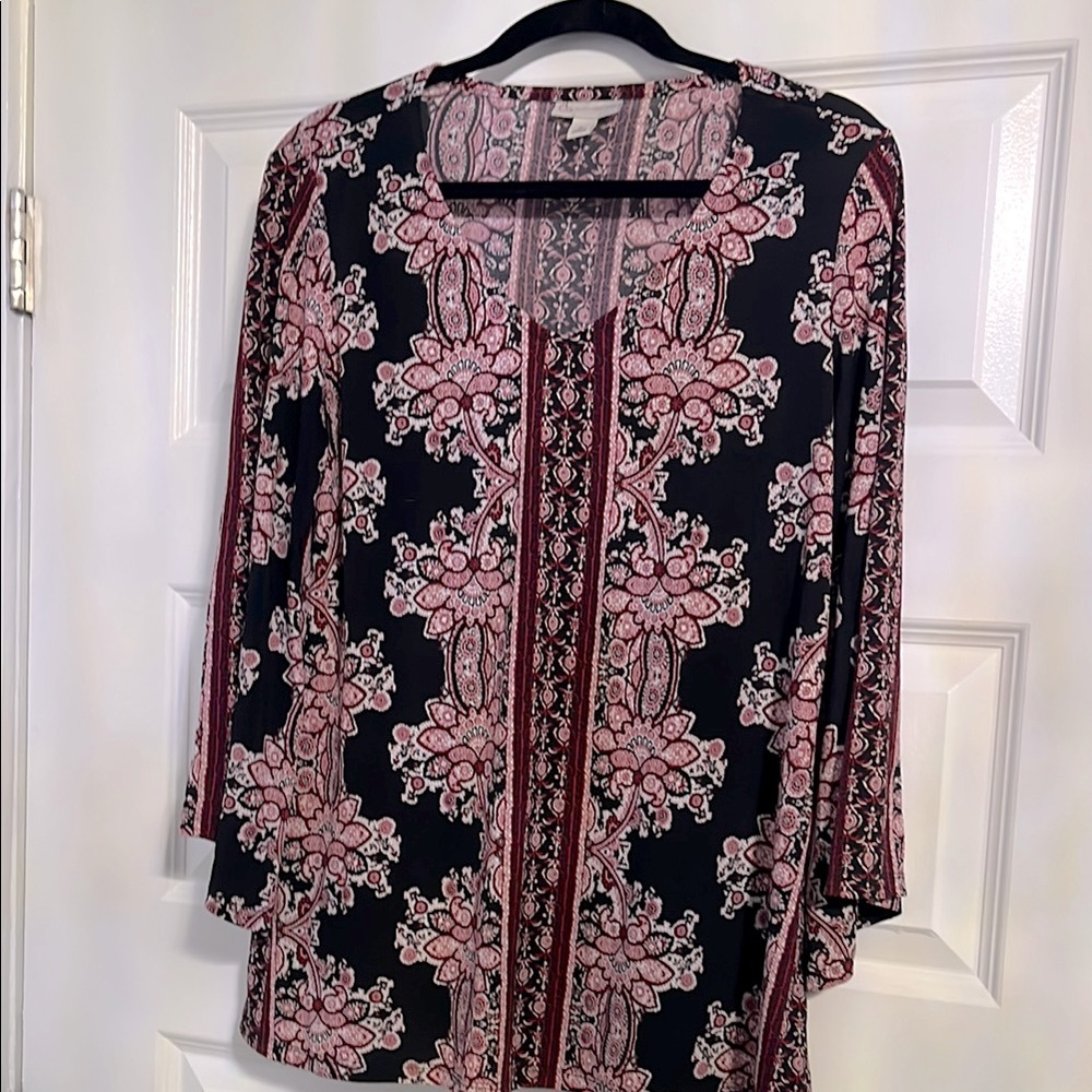Dress Barn Bohemian Black & Red Paisley Design  Women's Top with Flared Sleeves